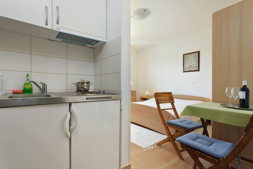 Apartment Stefani Хвар Экстерьер фото